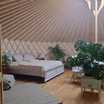 Glamping V Jurte Na Hranaci Nemojany