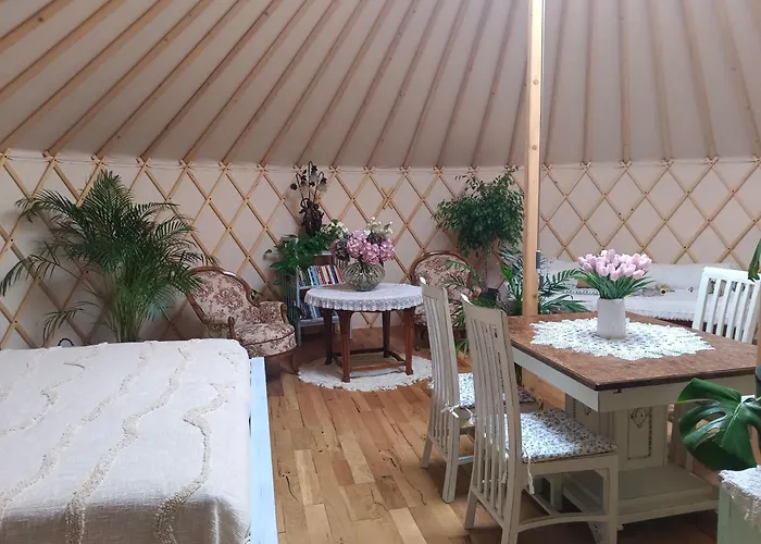 Glamping Glamping V Jurtě Na Hranáči Nemojany