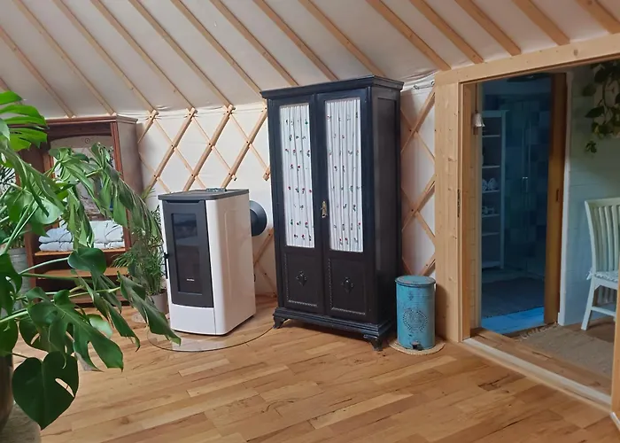 Glamping V Jurtě Na Hranáči Nemojany