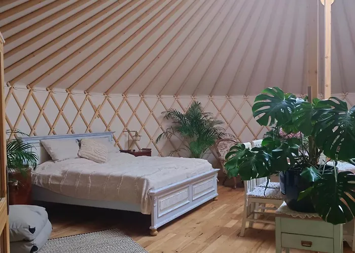Glamping V Jurtě Na Hranáči Nemojany